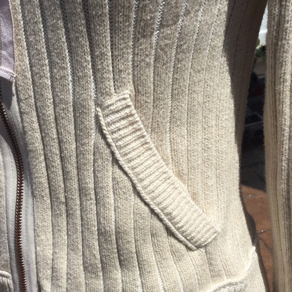 Eddie Bauer sweater hoodie size S. - Picture 5 of 7